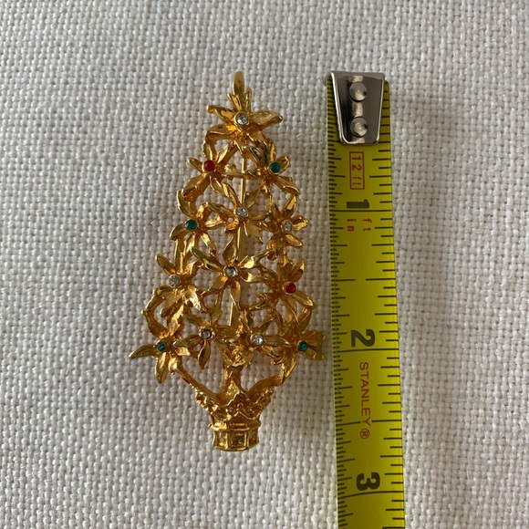 Vintage Gold Christmas Tree Pin Brooch w Gems - Picture 2 of 4